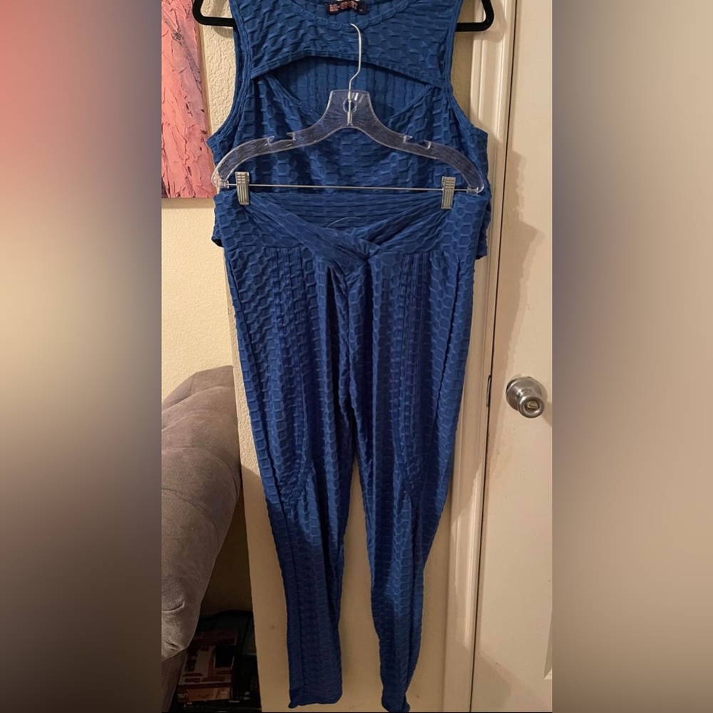 Plus Size Women’s blue 2 piece workout set size 1X NEW